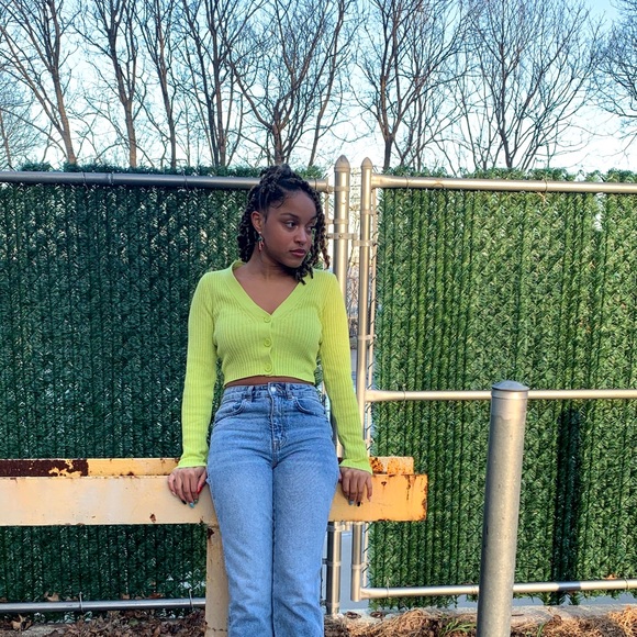 neon green cropped sweater - Picture 1 of 4